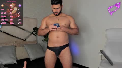 Snapshot of noahcrux chatting on February 25, 2025, 1:50 pm Noah online show from February 25, 2025, 1:50 pm