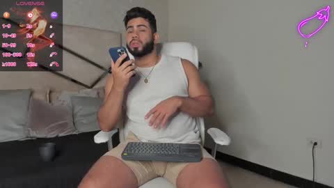 Snapshot of noahcrux chatting on February 27, 2025, 2:10 pm Noah online show from February 27, 2025, 2:10 pm