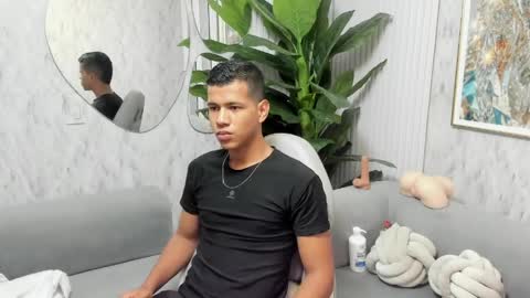 Snapshot of noahdark_ chatting on April 8, 2026, 2:33 am NOAH online show from April 8, 2026, 2:33 am