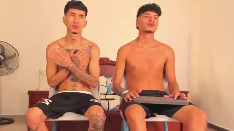 Snapshot of noahdaviss chatting on September 8, 2025, 11:59 pm noahdaviss online show from September 8, 2025, 11:59 pm