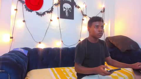 Snapshot of noahjhonson69 chatting on November 22, 2025, 7:02 pm noah online show from November 22, 2025, 7:02 pm