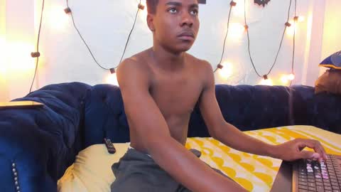 Snapshot of noahjhonson69 chatting on November 24, 2025, 11:32 am noah online show from November 24, 2025, 11:32 am