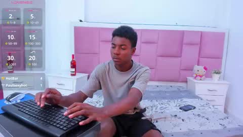 Snapshot of noahjhonson69 chatting on November 26, 2025, 7:04 pm noah online show from November 26, 2025, 7:04 pm