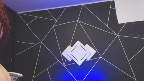 noahlafforet online show from September 25, 2025, 3:49 pm