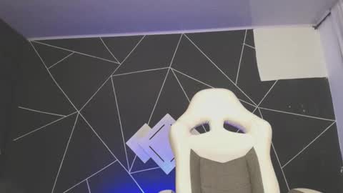 noahlafforet online show from October 3, 2025, 4:59 pm