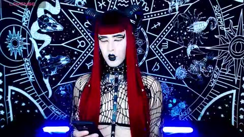 caroline online show from September 28, 2025, 11:32 pm