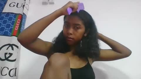 noelina online show from March 3, 2026, 5:35 am