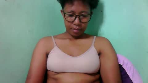 noella711128 online show from October 15, 2025, 6:46 am