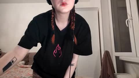 Snapshot of noemileclerc chatting on February 24, 2026, 7:34 pm Lisa online show from February 24, 2026, 7:34 pm