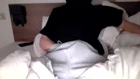 NoFaceDesire online show from April 14, 2026, 3:01 am