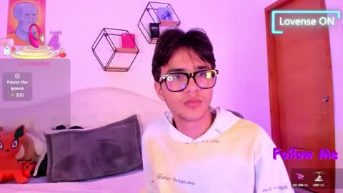 noha_natan online show from October 9, 2025, 2:26 pm