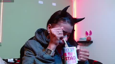 Noha Thomson online show from February 3, 2025, 12:57 pm