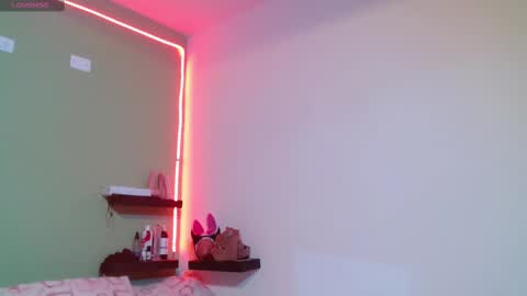 Noha Thomson online show from February 20, 2025, 11:32 pm