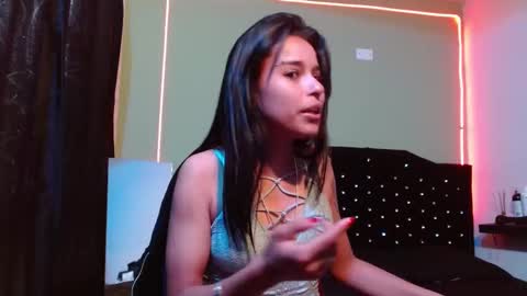 Noha Thomson online show from September 26, 2025, 3:49 pm