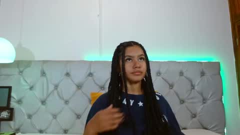 Snapshot of noiravale chatting on June 1, 2026, 7:15 pm Noira Vale online show from June 1, 2026, 7:15 pm