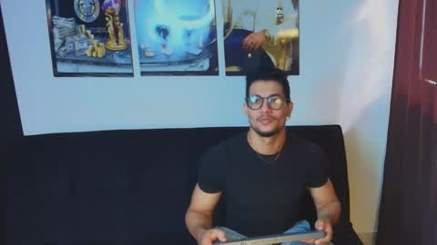 Im Nolan  online show from November 20, 2025, 1:55 pm