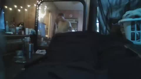 Noliana online show from November 17, 2025, 10:37 pm