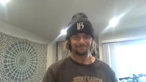 nomadicouple online show from November 16, 2025, 9:09 pm