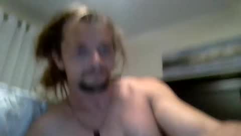 nomadicouple online show from February 1, 2026, 12:31 am