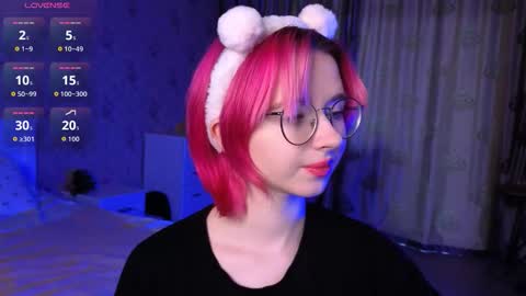 Nora Failure online show from September 21, 2025, 3:08 am