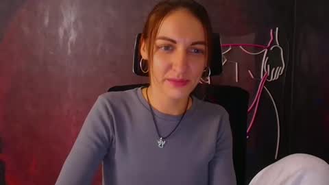 Nora online show from September 12, 2025, 10:32 pm