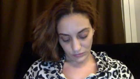 norablues online show from December 5, 2024, 5:04 am