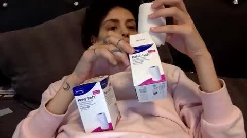 norablues online show from February 16, 2026, 11:06 am