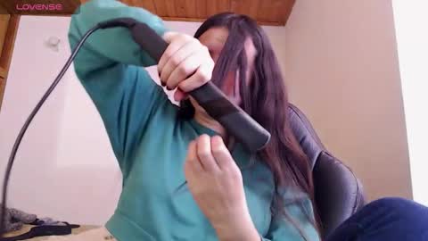 noreen_ online show from November 20, 2025, 5:45 pm