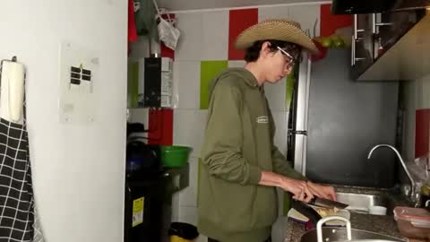 Norehg online show from October 7, 2025, 8:44 am