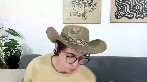 Norehg online show from October 15, 2025, 10:48 am