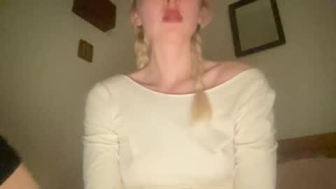 Snapshot of noscandal chatting on February 7, 2025, 5:52 am noscandal online show from February 7, 2025, 5:52 am