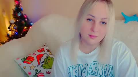 hi glad to chat online show from December 23, 2024, 6:00 am