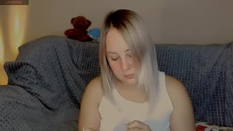 hi glad to chat online show from September 15, 2025, 2:28 pm