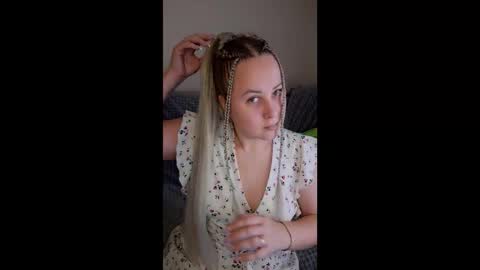 hi glad to chat online show from October 21, 2025, 8:37 am