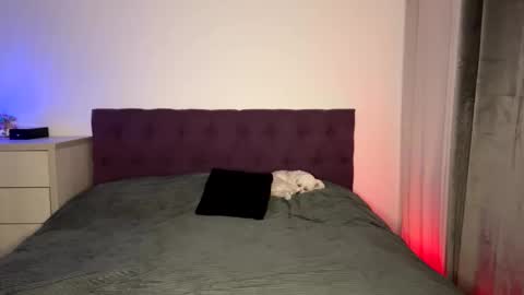 Tina online show from November 8, 2025, 8:51 pm