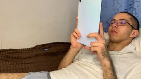 Snapshot of notatheeena chatting on October 17, 2025, 6:43 pm notatheeena online show from October 17, 2025, 6:43 pm