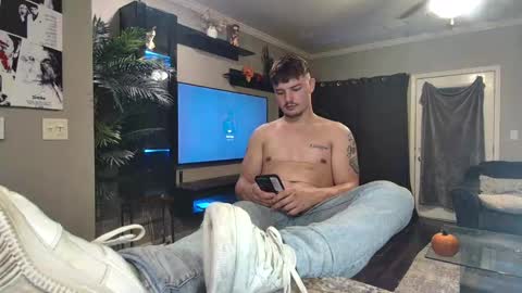Riley online show from October 19, 2025, 1:28 am