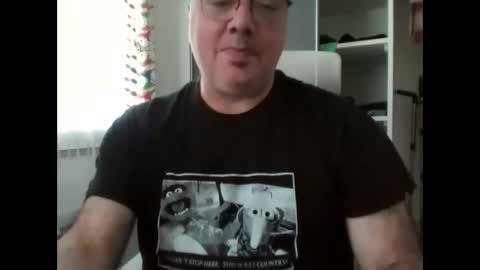 Snapshot of nounoursss974 chatting on February 14, 2025, 7:59 am sweet bear online show from February 14, 2025, 7:59 am