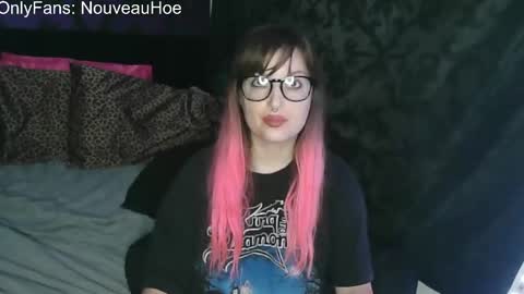 Nouveauho3 online show from December 2, 2025, 2:39 am