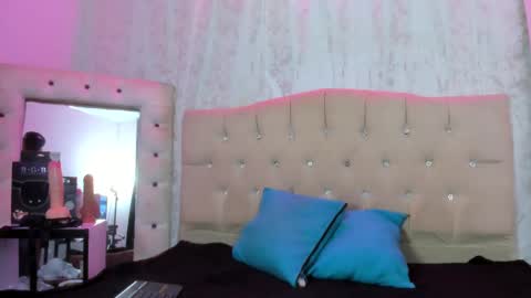 nova online show from November 18, 2025, 4:50 am