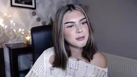 Snapshot of nova_sin chatting on September 11, 2025, 5:18 am Nova online show from September 11, 2025, 5:18 am