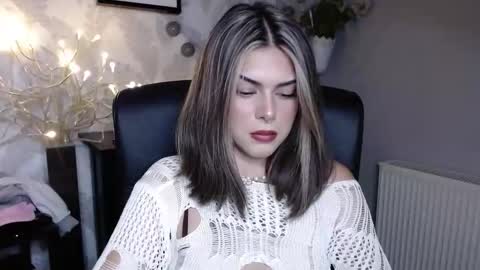 Snapshot of nova_sin chatting on September 17, 2025, 5:09 am Nova online show from September 17, 2025, 5:09 am