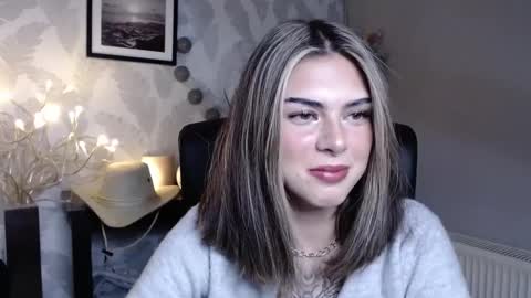 Snapshot of nova_sin chatting on September 24, 2025, 5:22 am Nova online show from September 24, 2025, 5:22 am