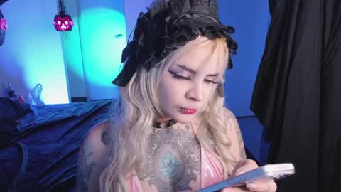 Snapshot of noxarcanee chatting on May 21, 2026, 10:28 pm Goth Darling online show from May 21, 2026, 10:28 pm