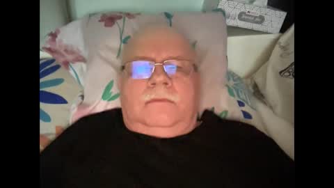 nukiss online show from January 1, 2025, 12:55 pm