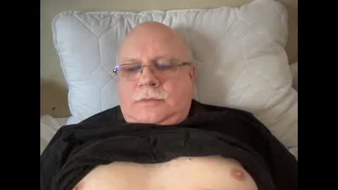 nukiss online show from January 9, 2025, 9:37 am