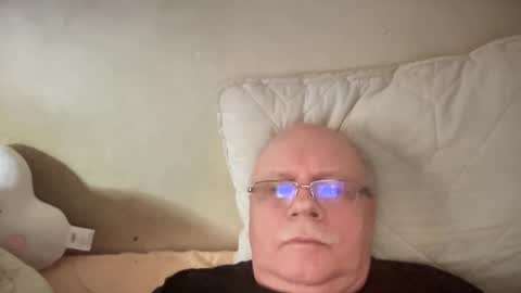 nukiss online show from November 26, 2025, 10:38 am