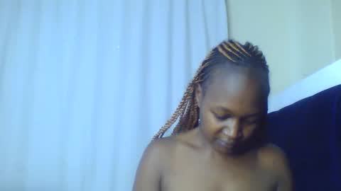 nutgal online show from April 6, 2026, 8:04 am