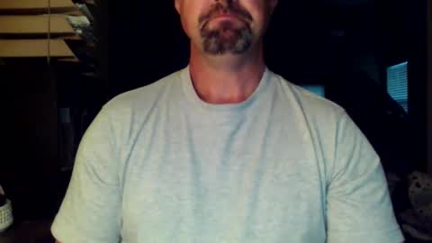 nvrenuff1979 online show from September 30, 2025, 11:37 am