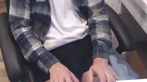 nwih2018 online show from October 12, 2025, 4:39 pm